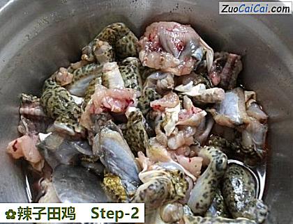 辣子田鸡做法第二步骤