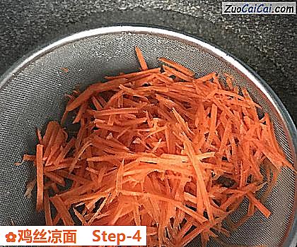 鸡丝凉面做法第四步骤