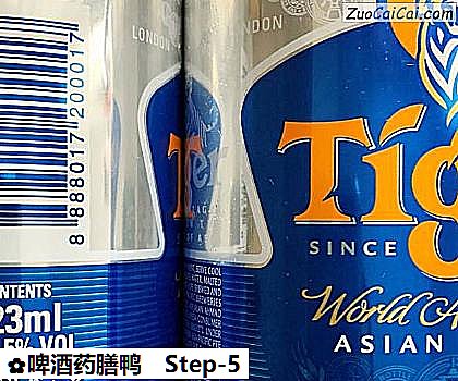 啤酒药膳鸭做法第五步骤