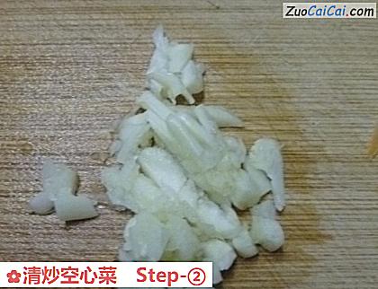 清炒空心菜做法第二步骤