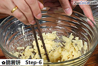 脆薯饼做法第六步骤