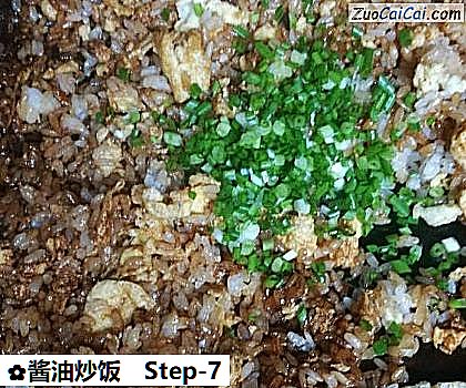 酱油炒饭做法第七步骤