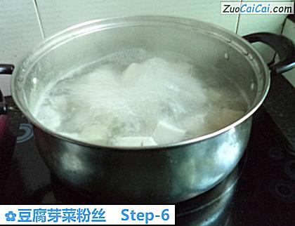 豆腐芽菜粉丝做法第六步骤