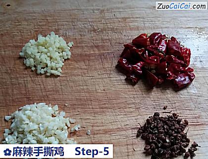 麻辣手撕鸡做法第五步骤