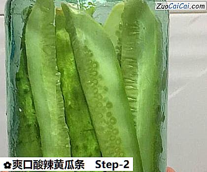 爽口酸辣黄瓜条做法第二步骤