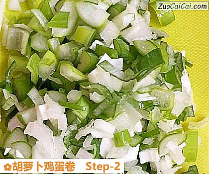 胡萝卜鸡蛋卷做法第二步骤