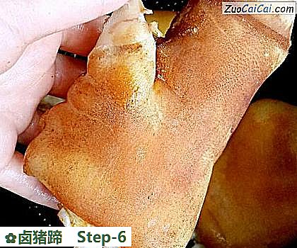 卤猪蹄做法第六步骤