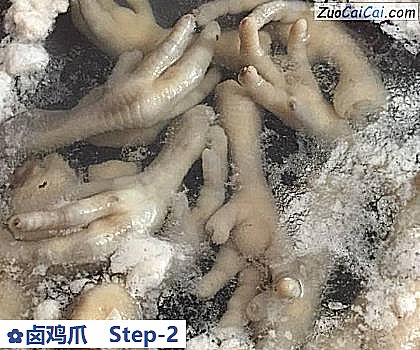 卤鸡爪做法第二步骤