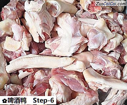 啤酒鸭做法第六步骤