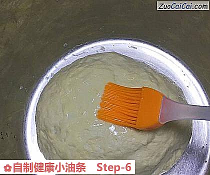 自制健康小油条做法第六步骤