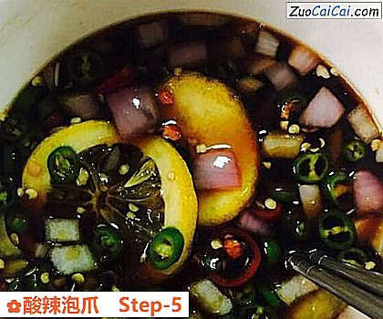 酸辣泡爪做法第五步骤