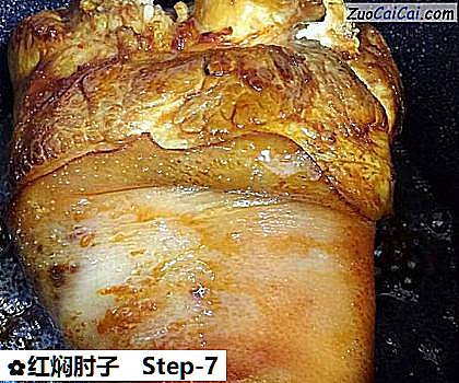 红焖肘子做法第七步骤