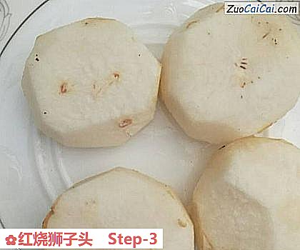 红烧狮子头做法第三步骤