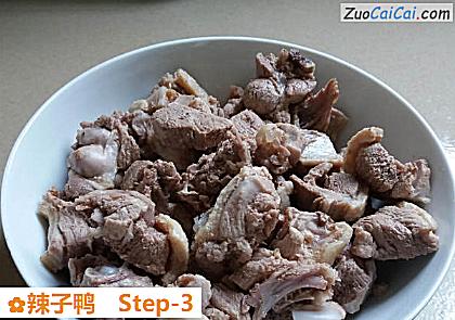 辣子鸭做法第三步骤