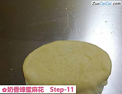 奶香蜂蜜麻花做法第十一步骤