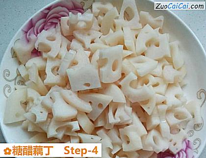 糖醋藕丁做法第四步骤