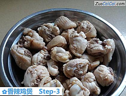 香辣鸡煲做法第三步骤