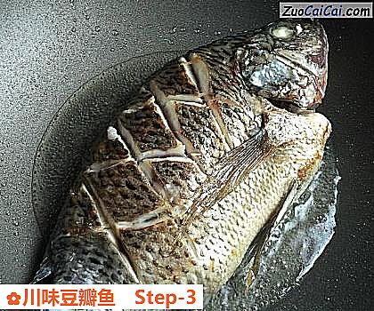 川味豆瓣鱼做法第三步骤