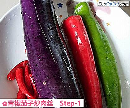 青椒茄子炒肉丝做法第一步骤