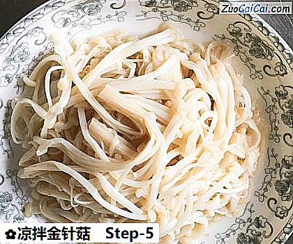 凉拌金针菇做法第五步骤
