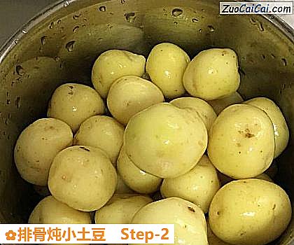 排骨炖小土豆做法第二步骤