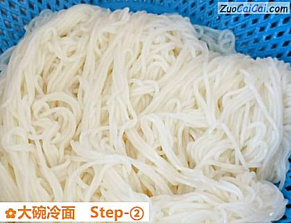 大碗冷面做法第二步骤