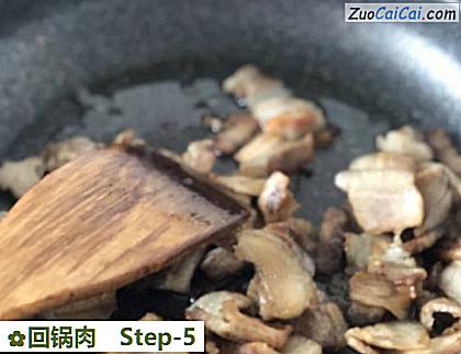 回锅肉做法第五步骤