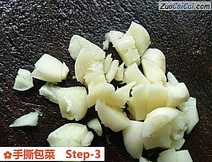 手撕包菜做法第三步骤