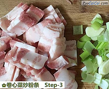 卷心菜炒粉条做法第三步骤