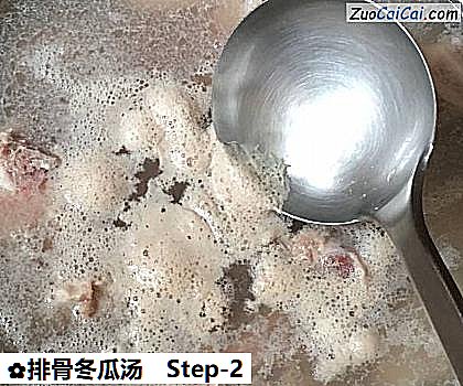 排骨冬瓜汤做法第二步骤