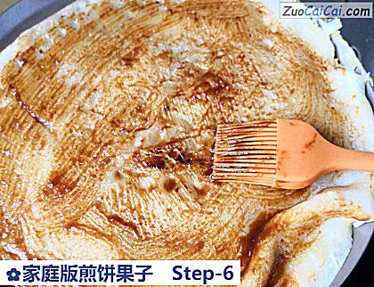 家庭版煎饼果子做法第六步骤