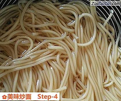 美味炒面做法第四步骤