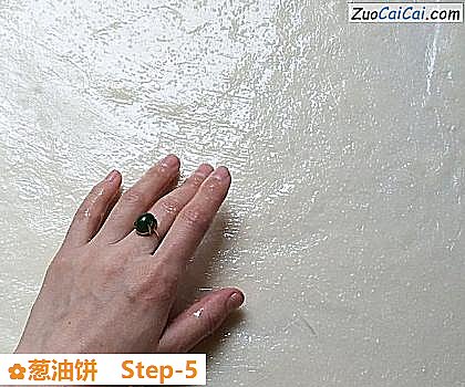 葱油饼做法第五步骤