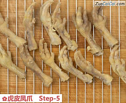 虎皮凤爪做法第五步骤