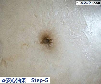 安心油条做法第五步骤
