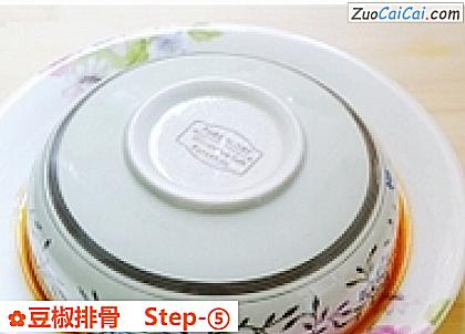 豆椒排骨做法第五步骤