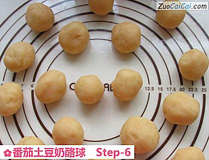 番茄土豆奶酪球做法第六步骤