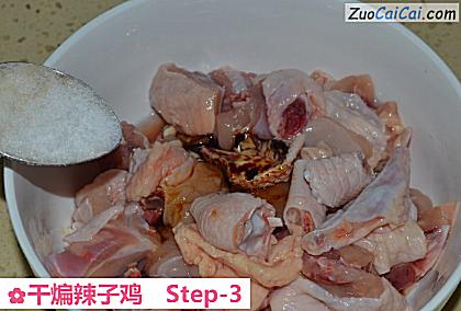 干煸辣子鸡做法第三步骤