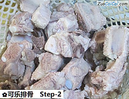 可乐排骨做法第二步骤