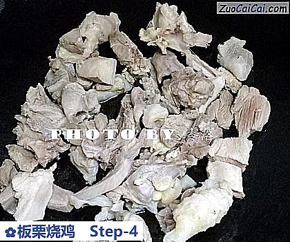 板栗烧鸡做法第四步骤