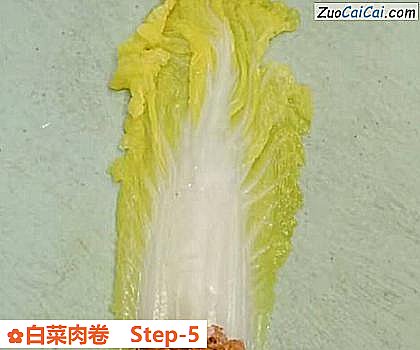 白菜肉卷做法第五步骤