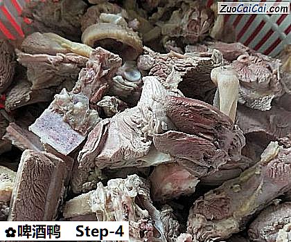 啤酒鸭做法第四步骤