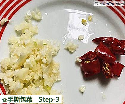 手撕包菜做法第三步骤