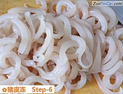 猪皮冻做法第六步骤