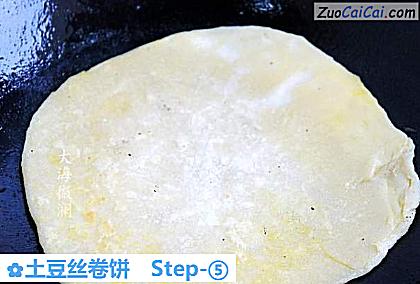 土豆丝卷饼做法第五步骤