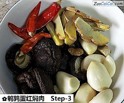 鹌鹑蛋红焖肉做法第三步骤