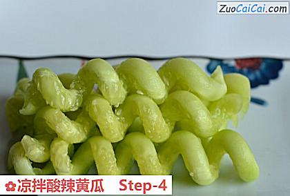 凉拌酸辣黄瓜做法第四步骤