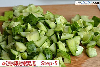 凉拌酸辣黄瓜做法第五步骤