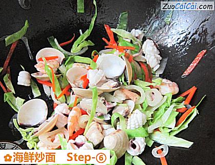 海鲜炒面做法第六步骤