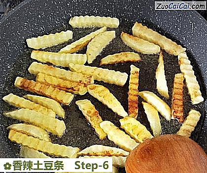 香辣土豆条做法第六步骤